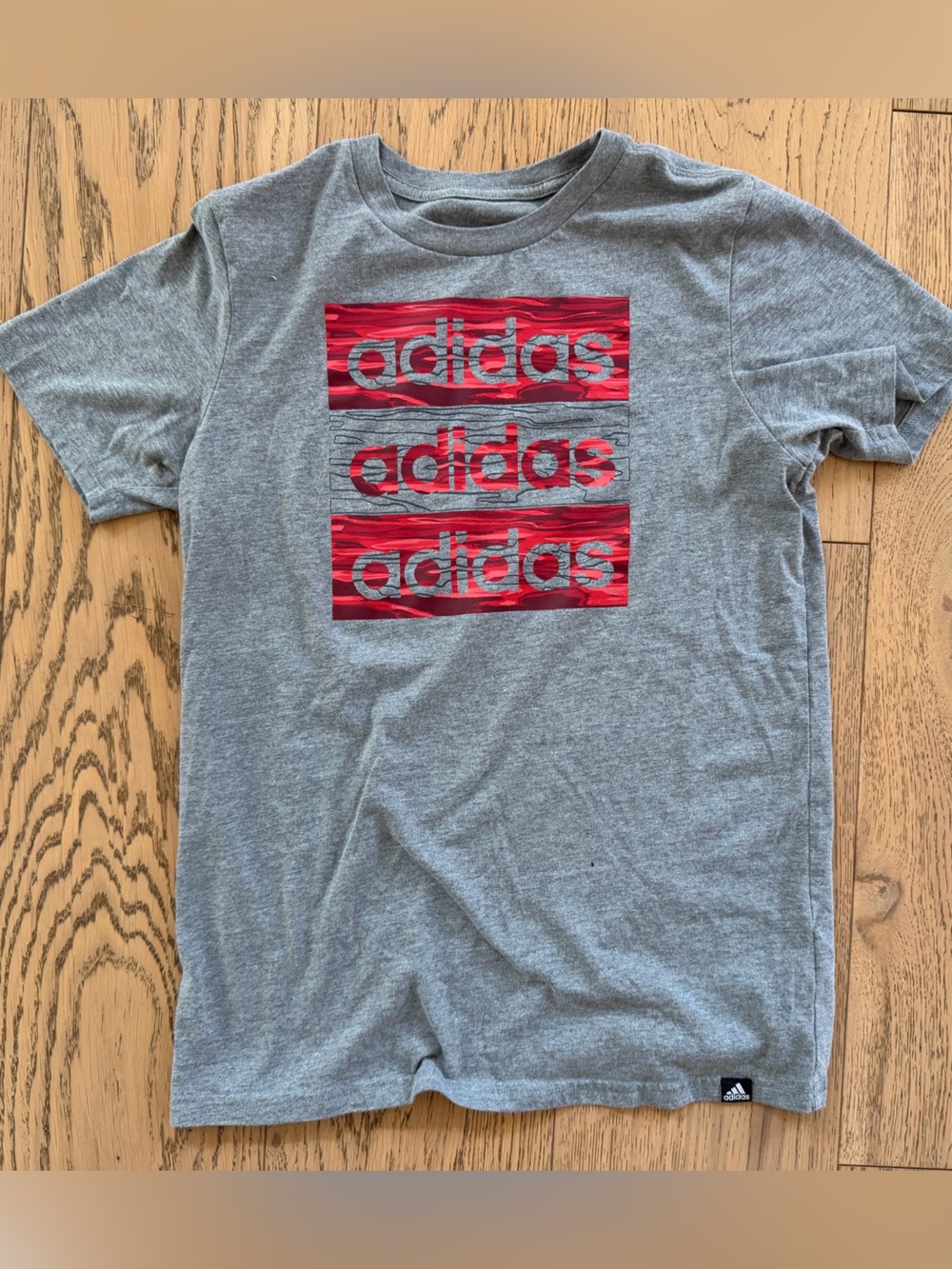 adidas Boys Gray Graphic Tee w/ Red Logo Stripes Size L